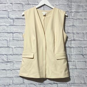 Sleeveless Cream V-Neck Vest Jacket